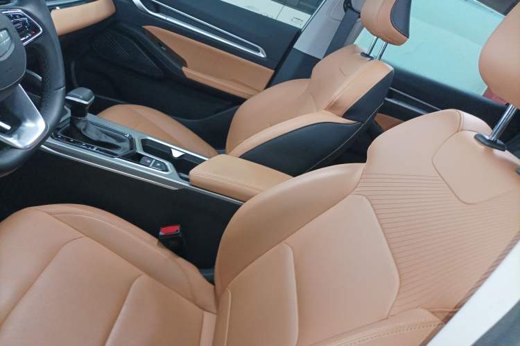 Used Geely Auto Emgrand 2025 4th Generation 1.5L CVT Flagship Version
