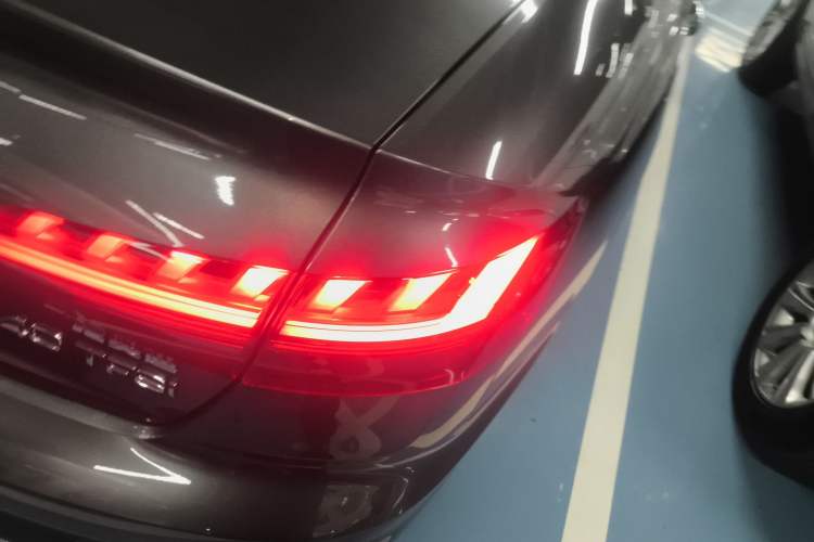 Used Audi A4L 2020 40 TFSI Fashion Dynamic Model
