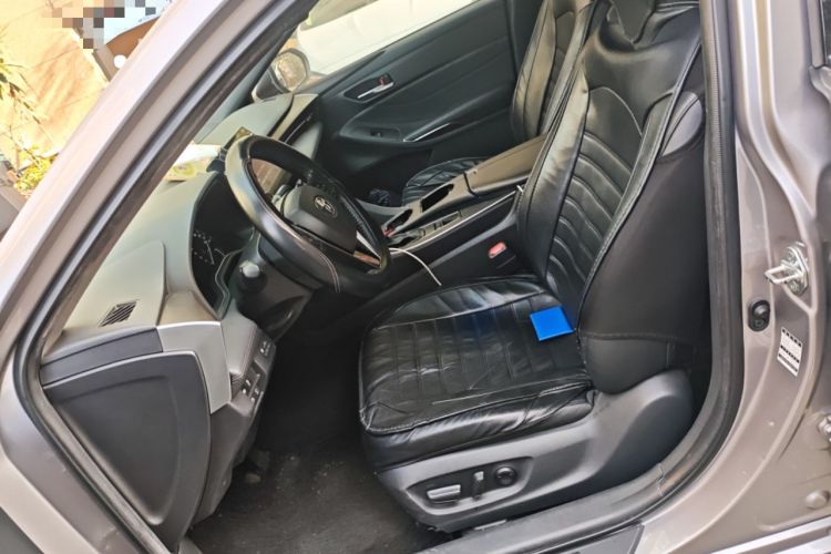 Used Toyota Avalon 2019 2.0L XLE Premium Edition China VI