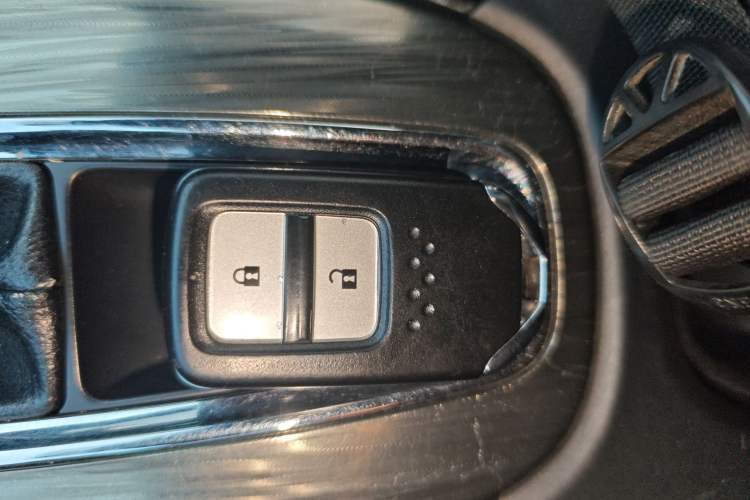 Used Honda XR-V 2017 1.8L EXi CVT Comfort Version
