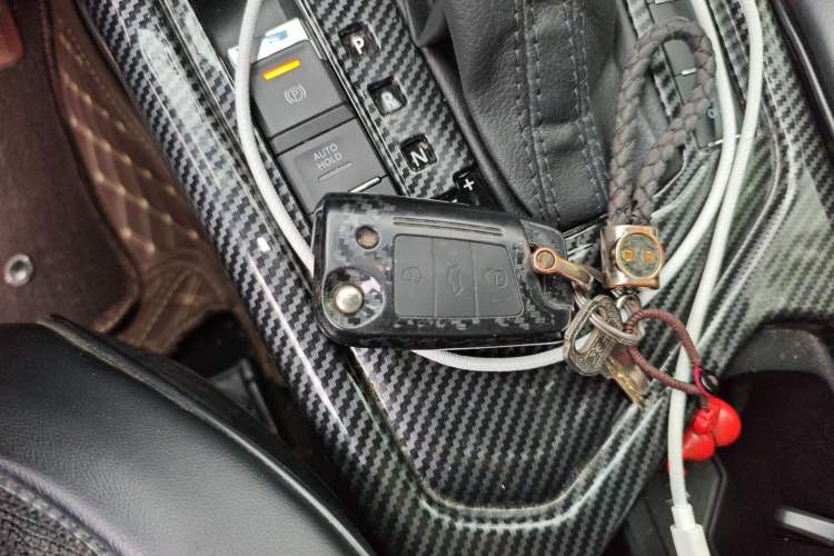 Used Volkswagen Tiguan L 2018 Revised Version 330TSI Automatic Two-Wheel Drive Comfort Edition