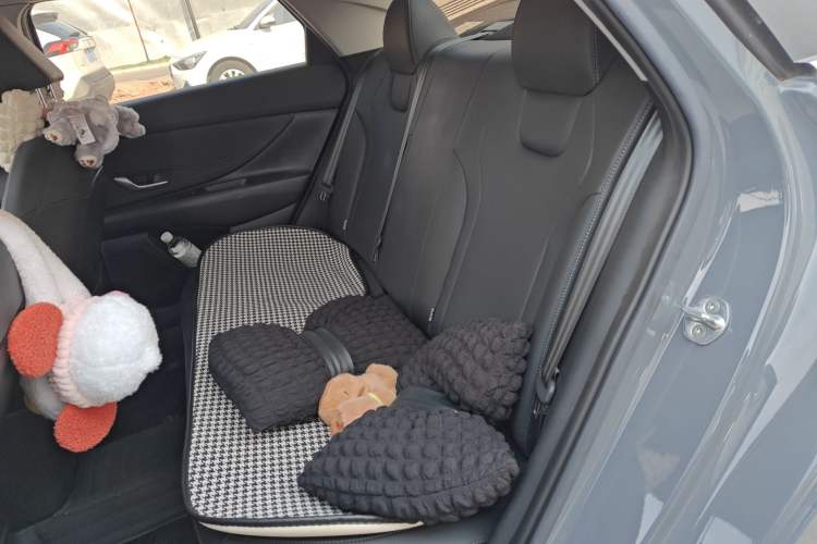 Used Hyundai Elantra 2022 1.5L CVT LUX Prestige Edition
