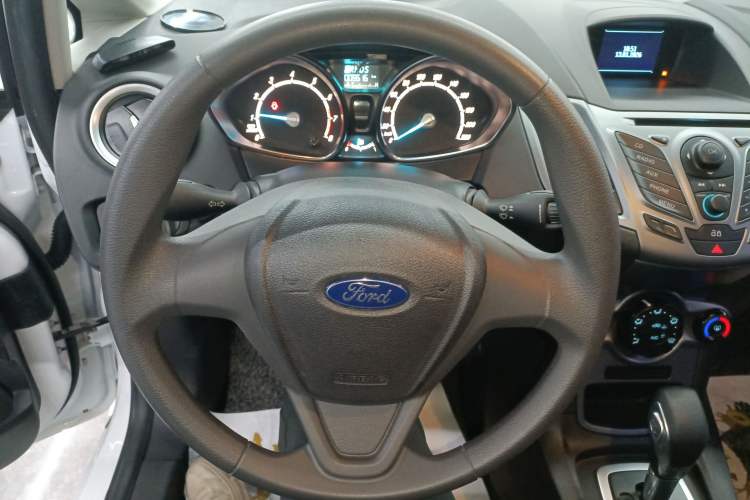 Used Ford Fiesta 2013 Hatchback 1.5L Automatic Fashion Edition
