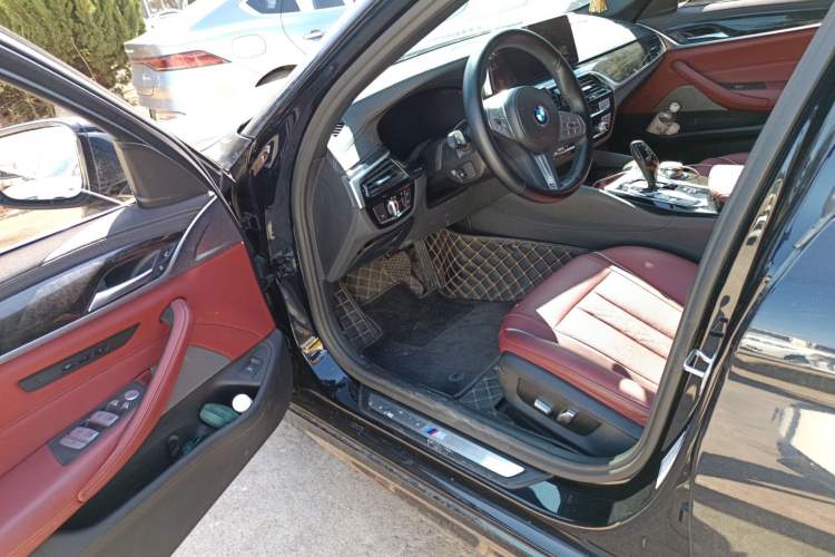 Used BMW 5 Series 2022 Second Facelift 525Li M Sport Package
