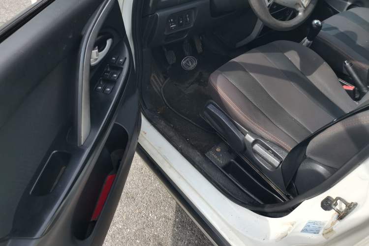 Used CHANGAN CX20 2014 1.4L Manual Sport Version China IV Standard