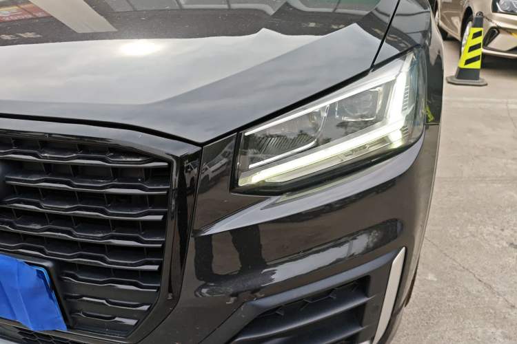 Used Audi Q2L 2018 35 TFSI Fashion Dynamic Version China VI Emission Standard Left Front Headlight