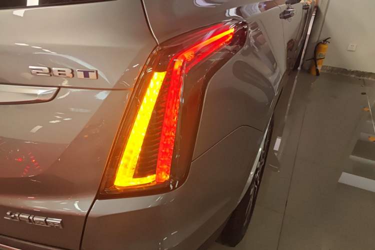 Used Cadillac XT5 2022 2.0T Four-Wheel Drive Luxury Version (Hummingbird Edition)
