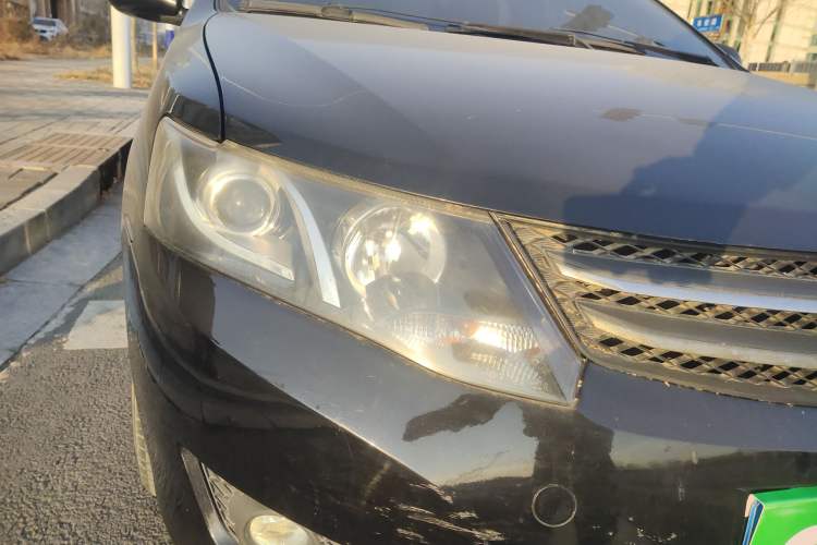 Used Zotye Z300 2012 1.5L Manual Luxury Version Right Front Headlight