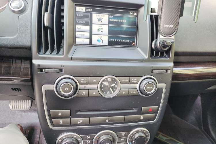 Used Land Rover Freelander 2 2014 2.0T Si4 SE Gasoline Version Audio And AC Panel