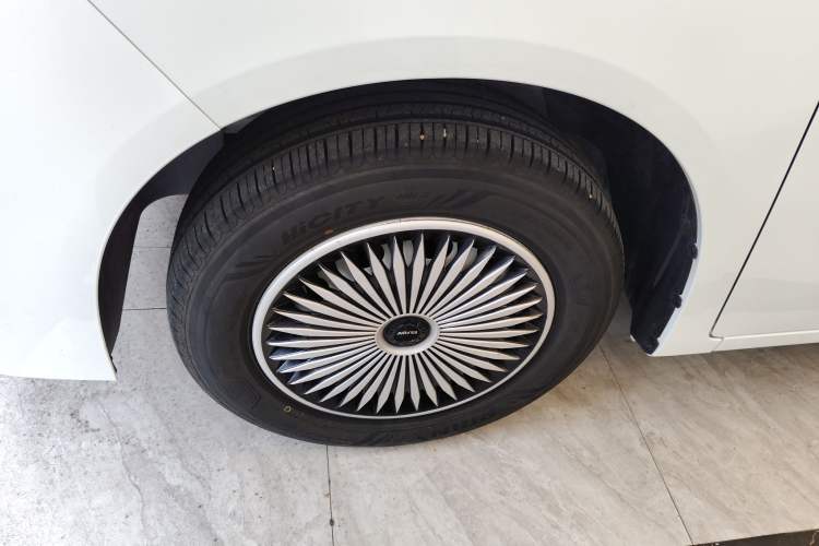 Used BAW Ruisheng Ace M7 2025 1.6L Manual Standard Wheelbase Comfort Version 5 Seats Left Front Wheel Hub