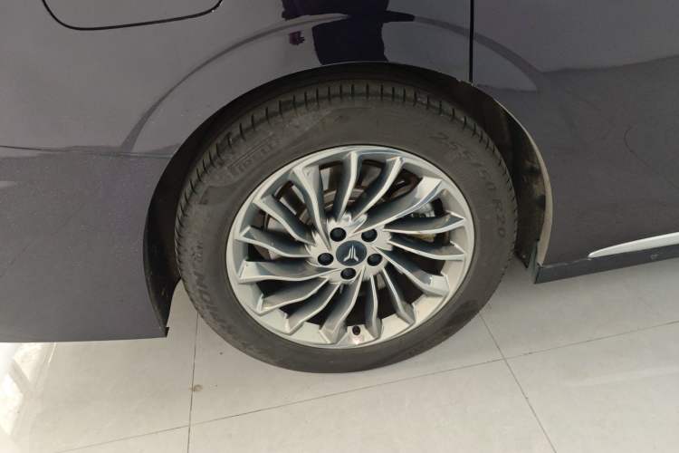 Used VOYAH Dream 2024 PHEV Ultra-Long Range Flagship Edition Right Rear Wheel Hub