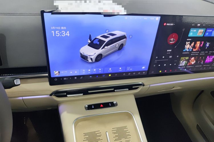 Used VOYAH Dream 2025 PHEV Four-Wheel Drive Prestige Kunpeng Edition
