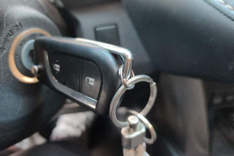 Used Toyota RAV4 2015 2.0L CVT Two-Wheel Drive Fashion Edition
