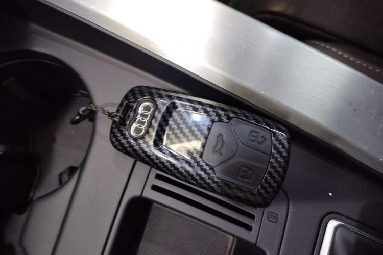 Used Audi A4L 2022 40 TFSI Fashion Dynamic Model
