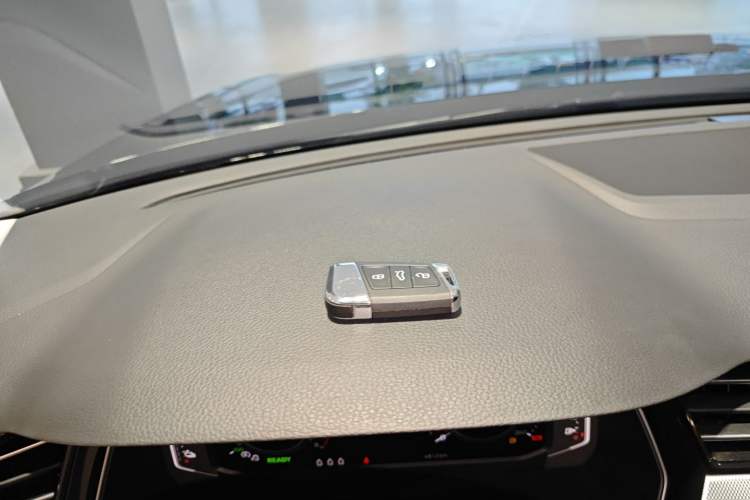 Used Volkswagen Magotan GTE Plug-in Hybrid 2022 GTE Luxury Model