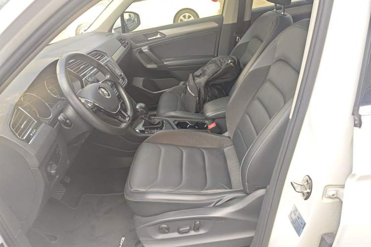 Used Volkswagen Tiguan L 2018 330TSI Automatic Two-Wheel Drive Luxury Edition