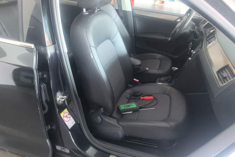 Used Volkswagen Santana 2015 1.6L Automatic Comfort Edition
