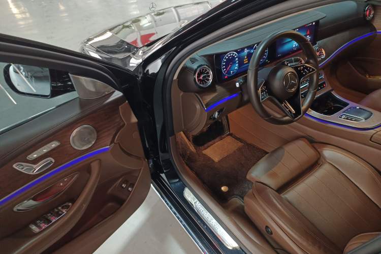 Used Mercedes-Benz E-Class New Energy 2022 Second Facelift E 350 e L Plug-in Hybrid Sports Sedan Driver Seat