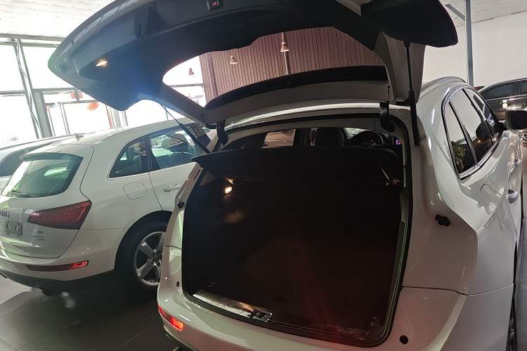 Used Audi Q5 2017 Plus 40 TFSI Technology Model
