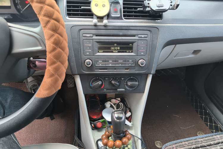 Used Skoda Rapid 2015 1.6L Automatic Smart Selection Model