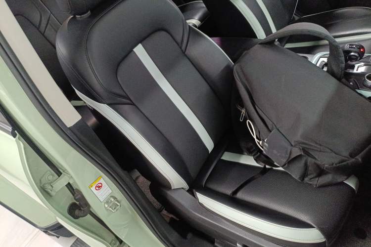 Used Tank 300 2021 City Edition 2.0T—Truly Stylish Right Front Seat