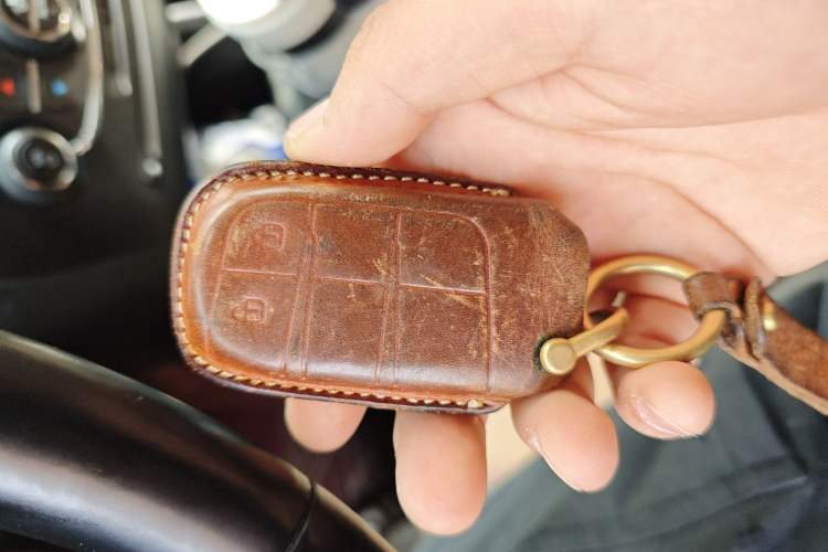 Used Dodge Journey 2013 2.4L Two-Wheel Drive Luxury Version