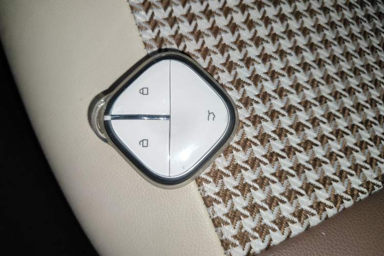 Used Wuling Hongguang MINIEV 2025 Four-Door Version Zhenxiang+ Edition Vehicle Key