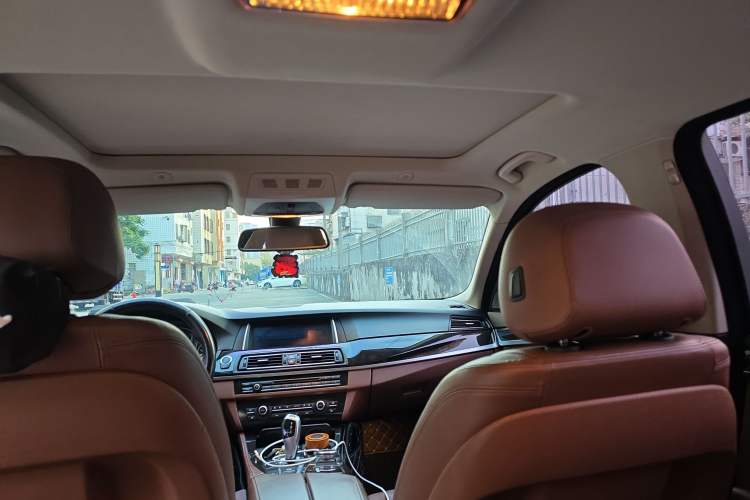 Used BMW 5 Series 2014 528Li Leading Model Headliner