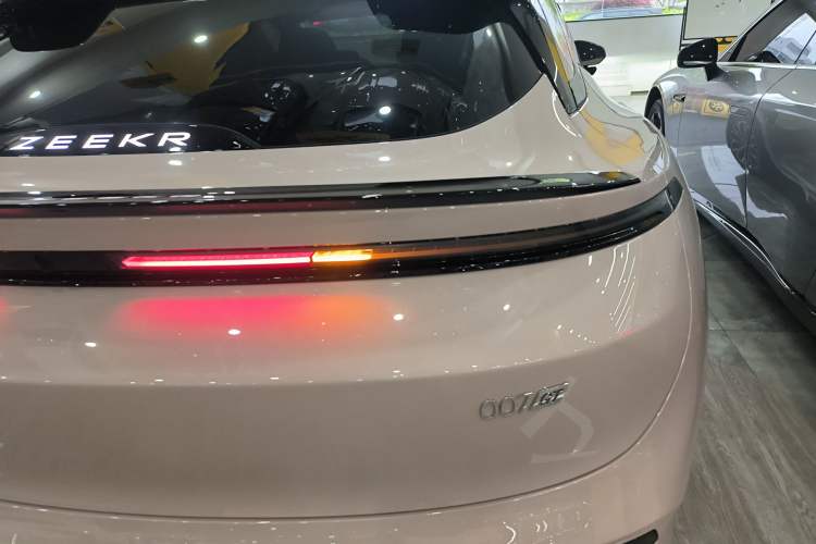 Used Zeekr 007GT 2025 Rear-Drive Intelligent Driving Version 75 kWh Exterior 3