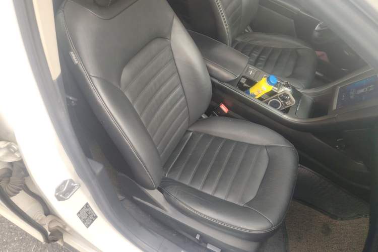 Used Ford Mondeo New Energy 2018 2.0 PHEV ZhiShang Trim Right Front Seat