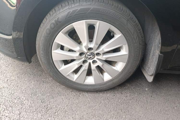 Used Volkswagen Lavida 2013 Restyled Classic 1.6L Automatic Comfort Edition