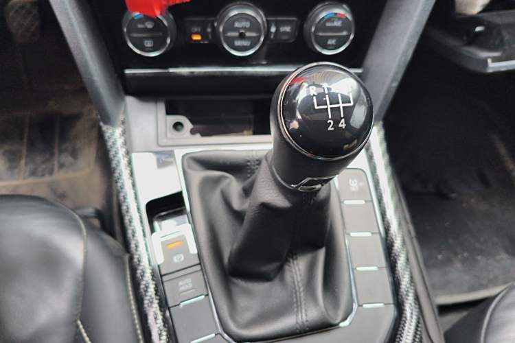 Used Volkswagen Lamando 2015 280TSI Manual Comfort Edition
