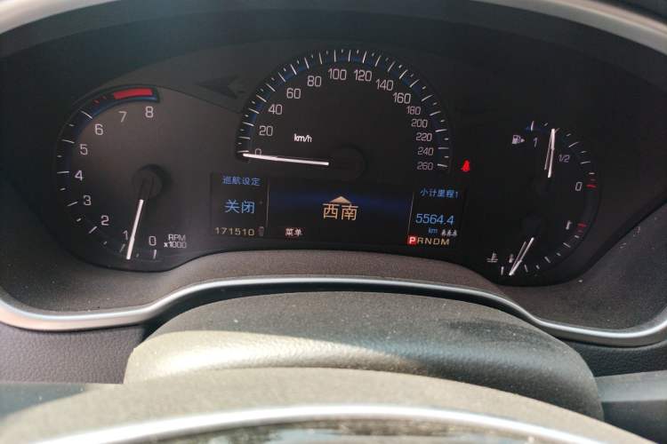 Used Cadillac SRX 2015 3.0L Elite Model Odometer Close Up