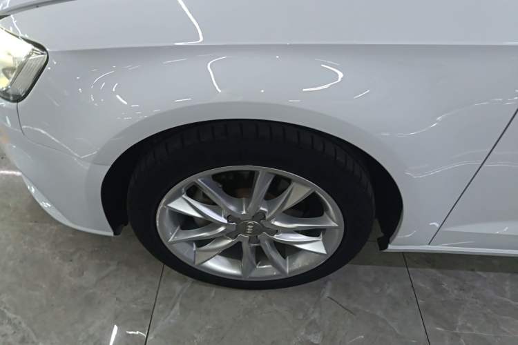 Used Audi A3 2018 30th Anniversary Edition Sportback 35 TFSI Ambition Model Left Front Wheel Hub