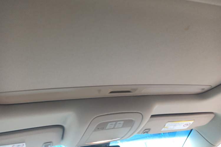 Used Roewe 950 2012 2.4L Luxury Executive Edition
