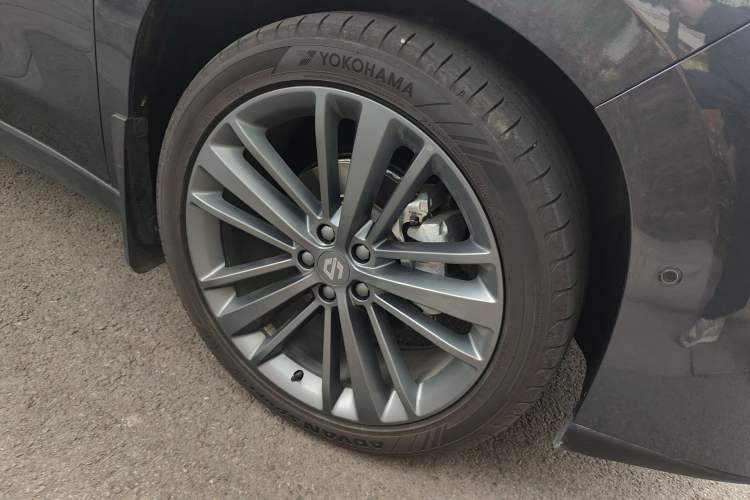 Used Leapmotor C16 2024 Range-Extended 200 Smart Enjoyment Edition Right Front Wheel Hub