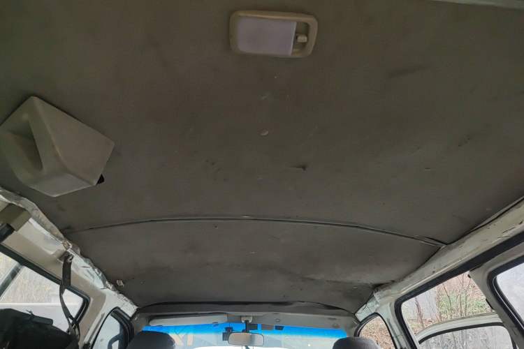 Used Jinbei Express 2017 2.0L Standard Version V19
