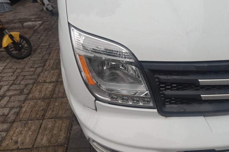 Used SAIC MAXUS Xintu V80 2021 2.0T PLUS Manual Commercial Vehicle Mid-Height 9-Seater with Three Rows
