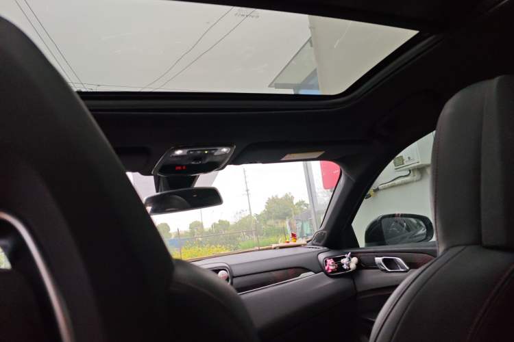 Used Lynk & Co 03 2020 2.0TD Automatic Trend Edition Headliner