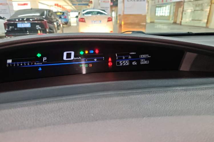 Used Honda Jade 2017 1.8L automatic Comfort version 5 seats
