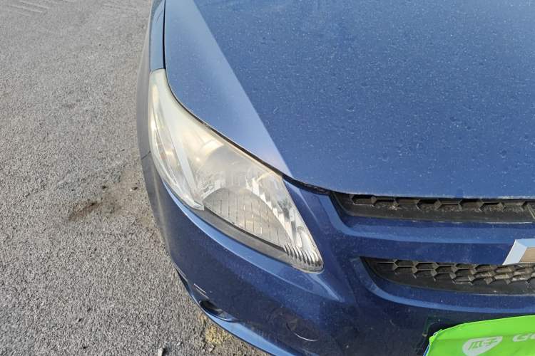 Used Chevrolet Sail 2013 Sedan 1.2L Manual Fashionable Happiness Edition Right Front Headlight