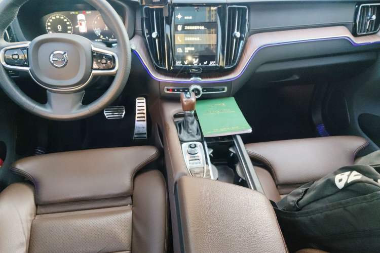 Used Volvo XC60 2021 T5 4x4 Smart Luxury Edition
