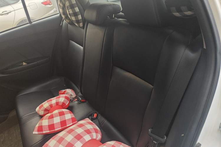 Used Toyota YARiS L Zhi Xuan 2017 1.5E CVT Enhanced Performance Edition Left Rear Seat