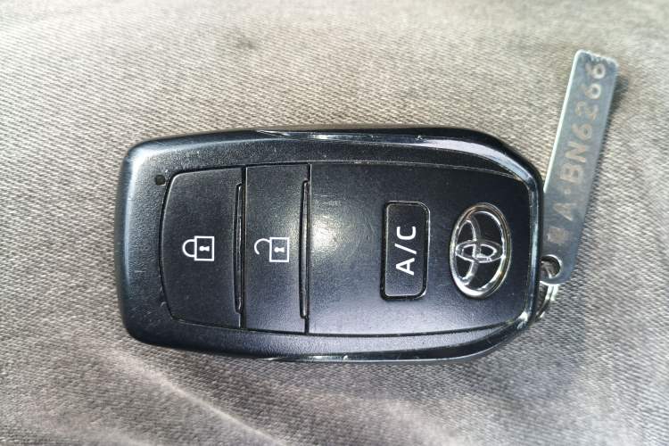 Used Toyota FAW bZ4X 2022 Two-Wheel-Drive Elite JOY Edition Interior 1