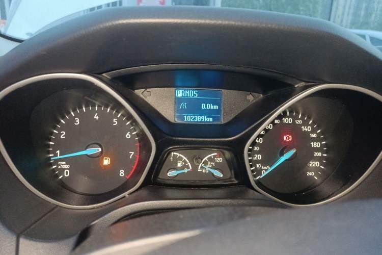 Used Ford Focus 2015 Hatchback 1.6L Automatic Comfort Model Odometer Close Up