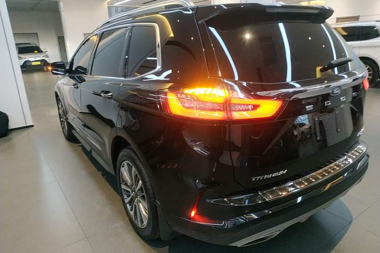 Used Ford Edge 2021 PLUS EcoBoost 245 Two-Wheel-Drive Titanium 7-Seater Rear Left 45 Deg