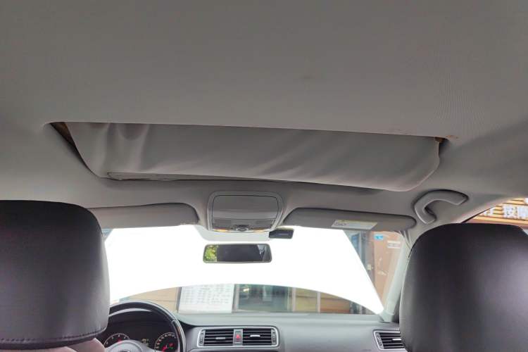 Used Volkswagen Sagitar 2014 Revised Version 1.6L Automatic Comfort Edition