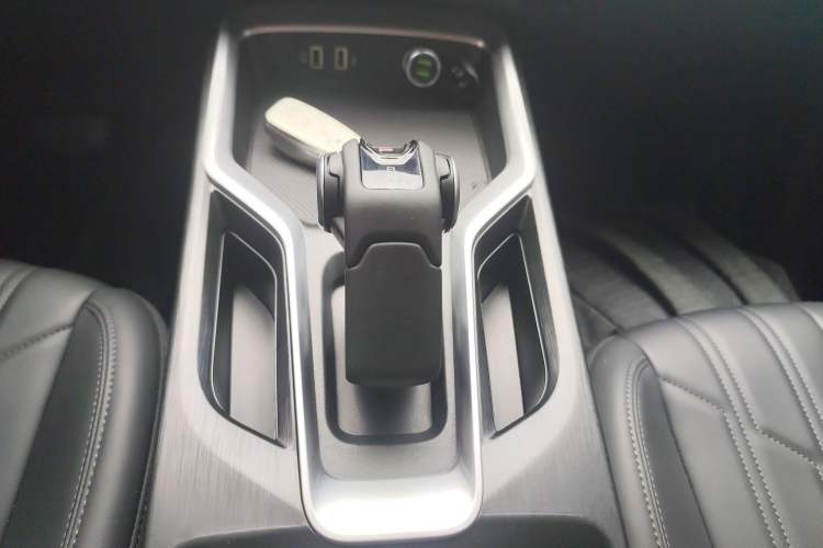 Used Haval H5 2023 2.0T Automatic All-Wheel Drive LinkedIn Gasoline Gear Lever