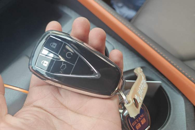 Used Changan UNI-V 2022 1.5T Prestige Version