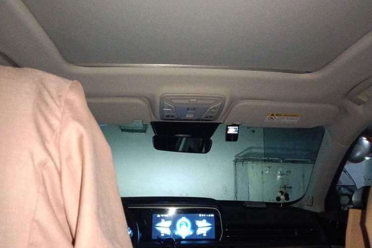 Used Hongqi HS5 2022 Revised Version 2.0T Smart Connect Flagship Edition Headliner